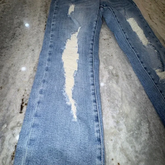 Judy Blue 1/25 Distressed High Waist Relaxed Skinny Jeans - Picture 2 of 6